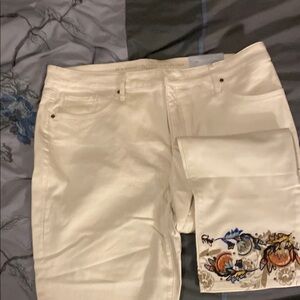 NWT Chicos So Slimming Girlfriend Slim Leg Jean